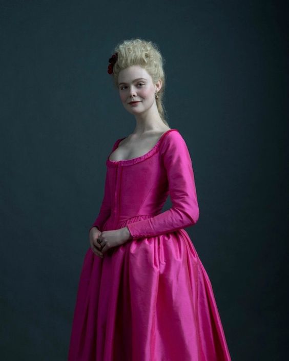 Catherine de Grote Cosplaykost - Vintage Slip Dress recensie en prijs